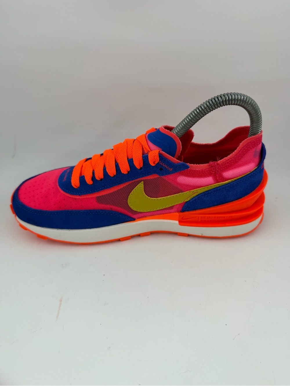 Nike Women’s Waffle One -SZ 6- Bright Citron Hyper Pink Trainers Shoes Sneakers - Picture 8 of 14